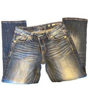 Women’s Miss Me Mid-Rise Crop Jean - size 28
